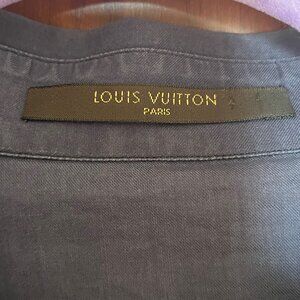 LOUIS VUITTON DARK BLUE/ ALMOST BLACK MENS BUTTON DOWN SIZE LARGE